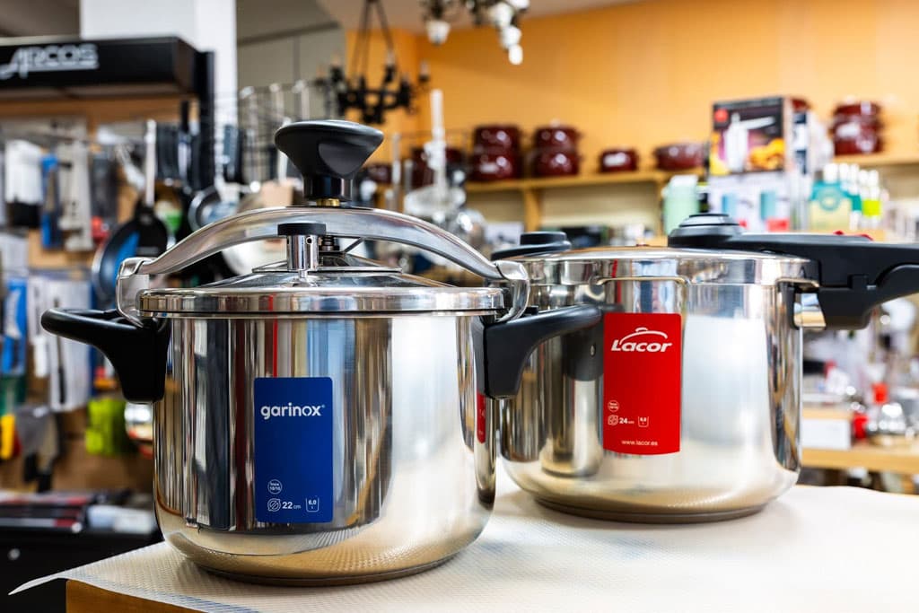 Utensilios profesionales de cocina para hostelería en Narón